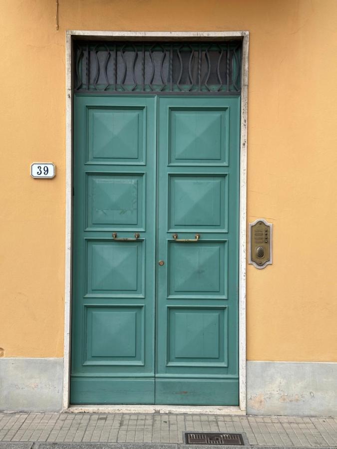 I Santi Apartments Lucca Exteriör bild